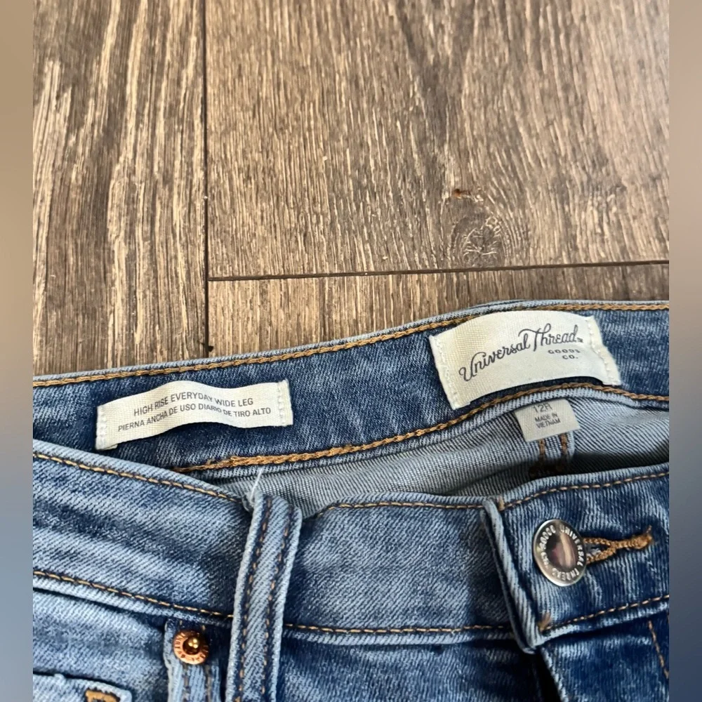 Universal Thread Light Blue Wide Leg Jeans - Picture 2 of 4